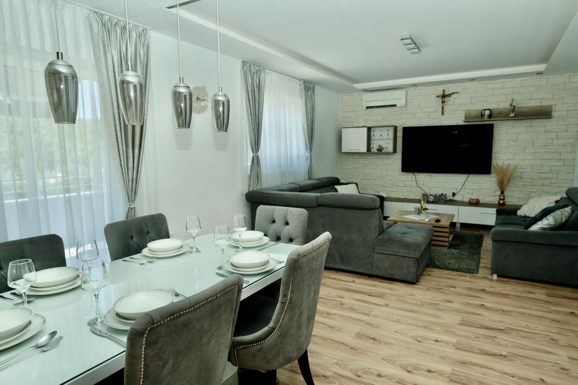 Apartment Lana Bristivica Exterior foto